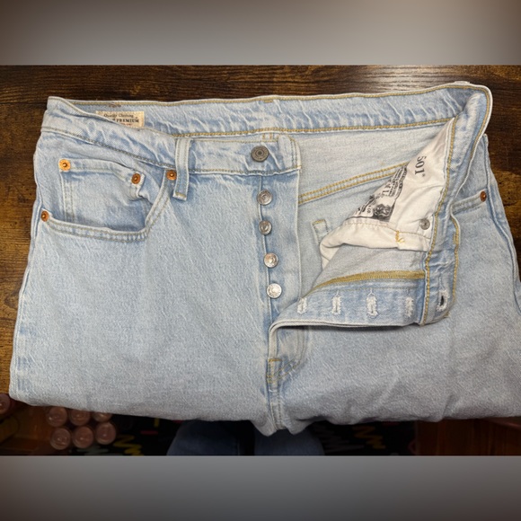 Levi's 501 32x28 Premium White and Light Blue Denim Raw Hem - Picture 3 of 15